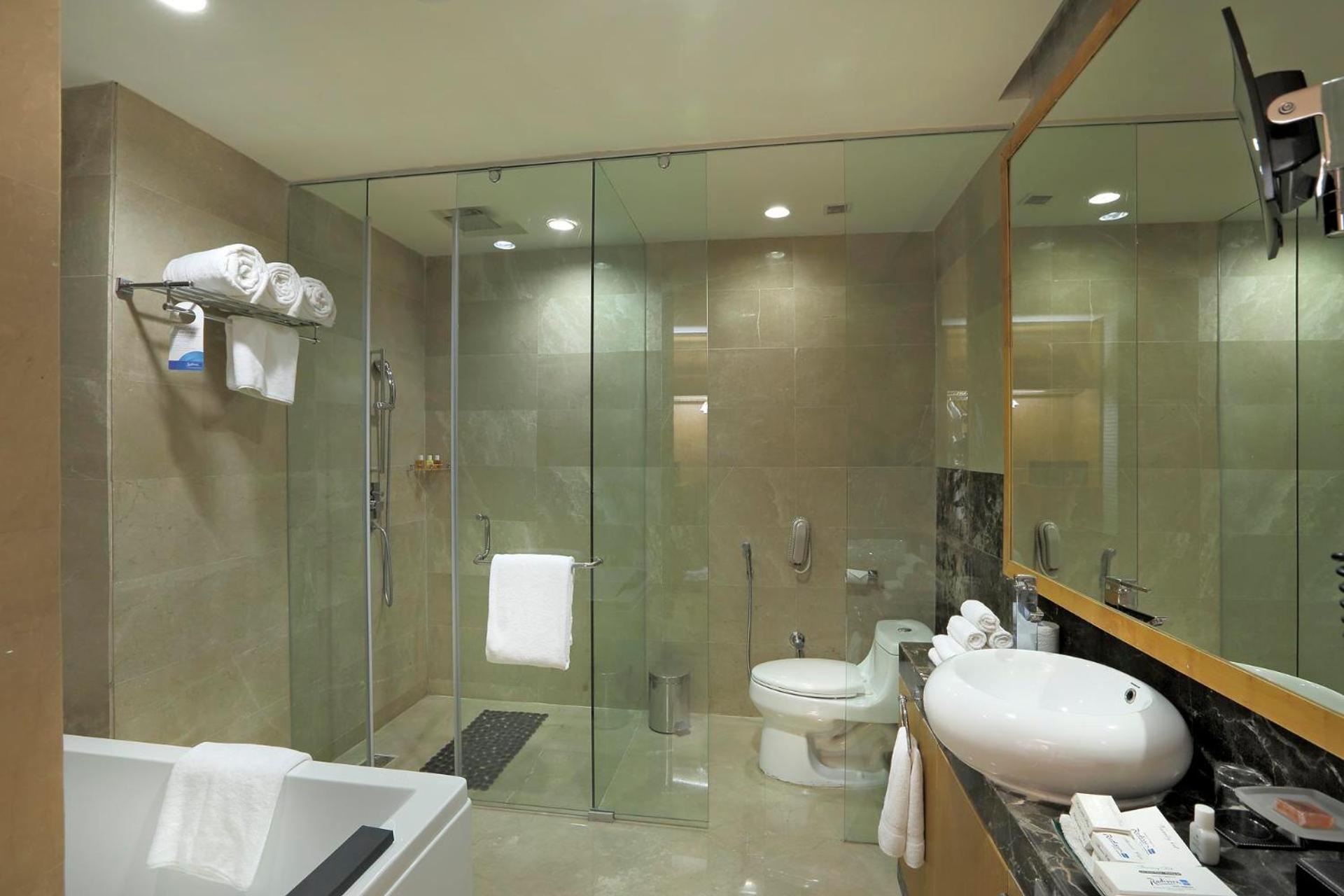 Yashail Hotel Haridwar Room photo