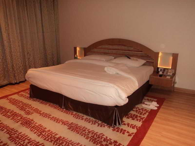 Yashail Hotel Haridwar Exterior photo